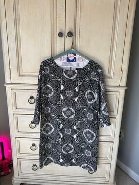 Black & White Printed Shift Dress - Women